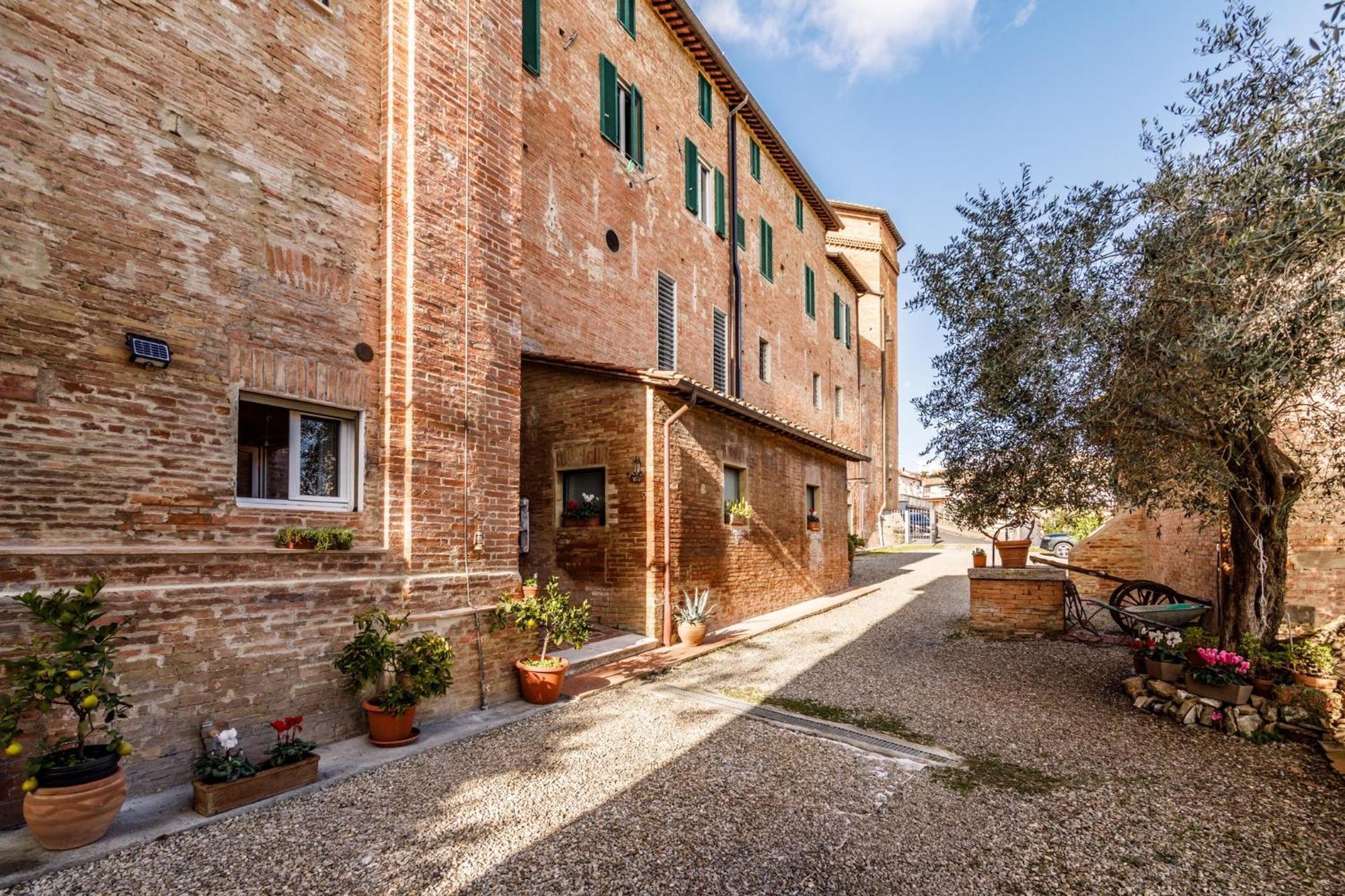Porta Romana Elegant Apartments With Private Parking! Siena Zewnętrze zdjęcie