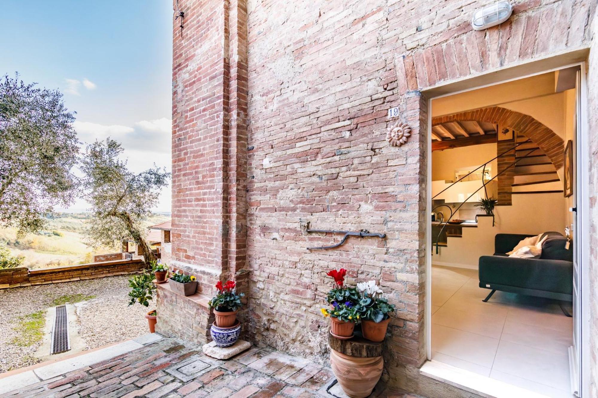 Porta Romana Elegant Apartments With Private Parking! Siena Zewnętrze zdjęcie