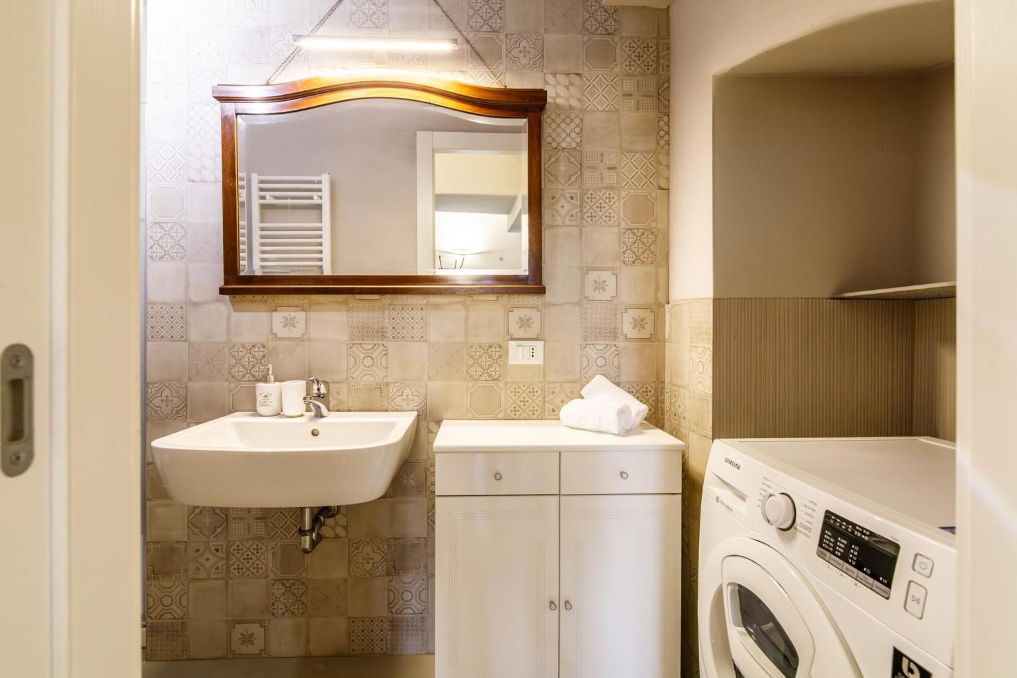 Porta Romana Elegant Apartments With Private Parking! Siena Zewnętrze zdjęcie